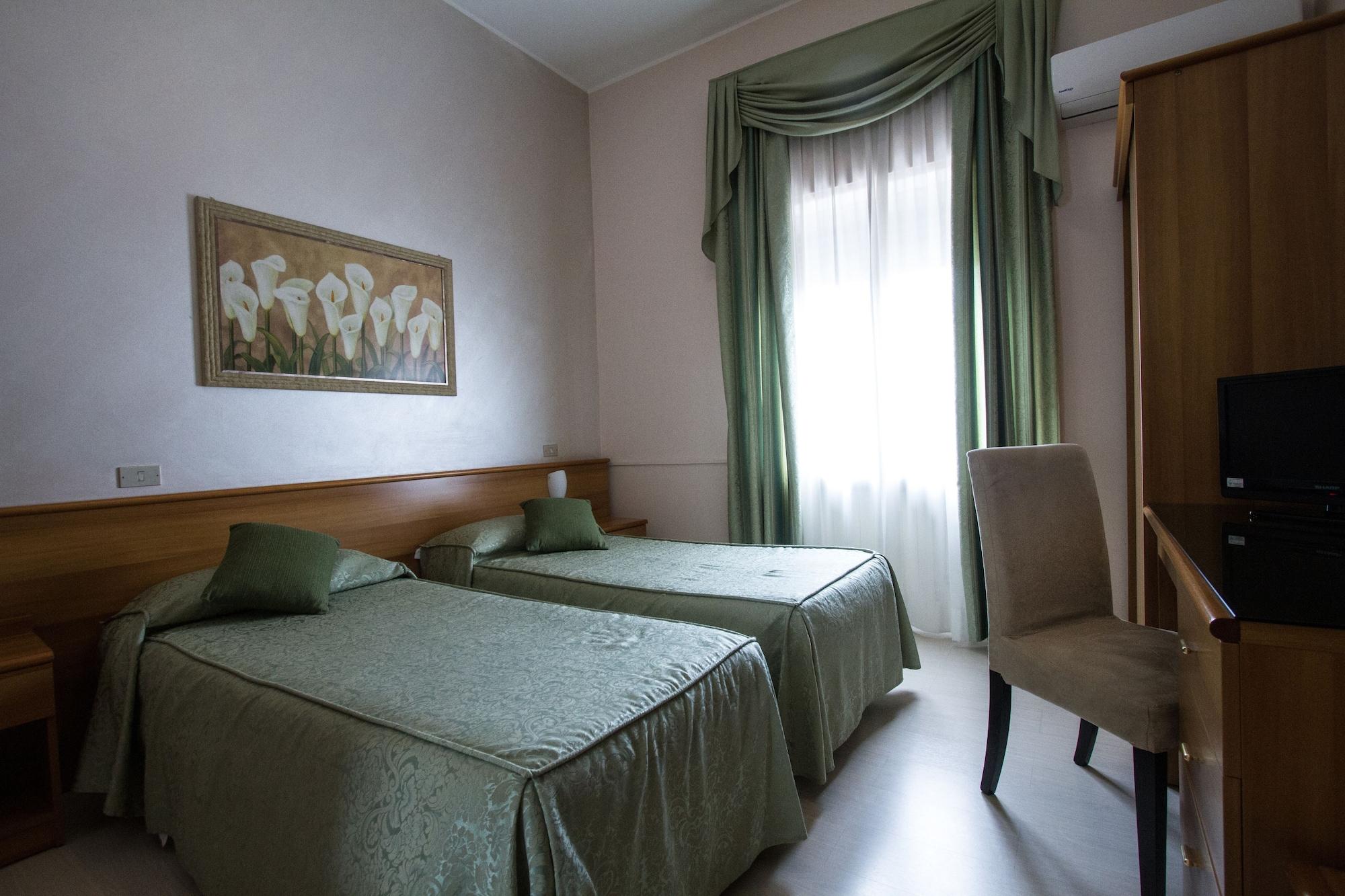 Adriano 3* Turin