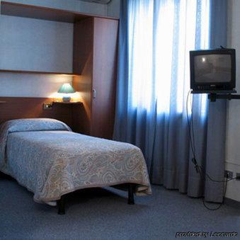 Adriano 3* Turin
